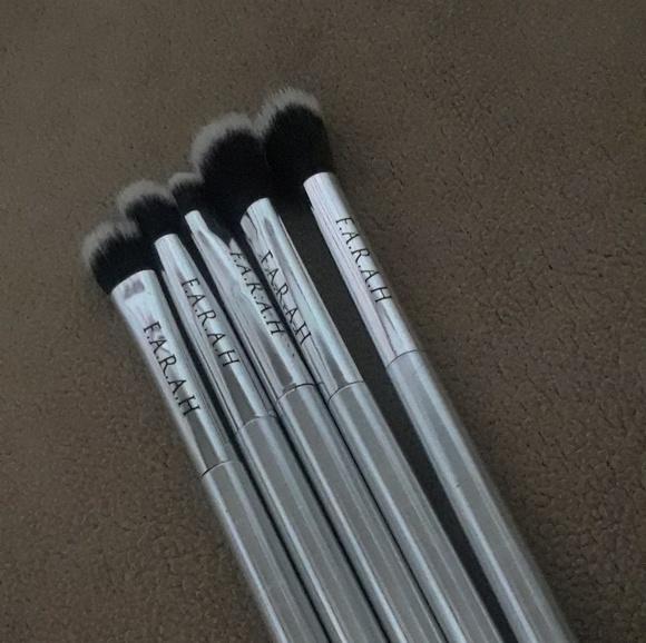 Pallete and Brushes Set - Picture 3 of 3